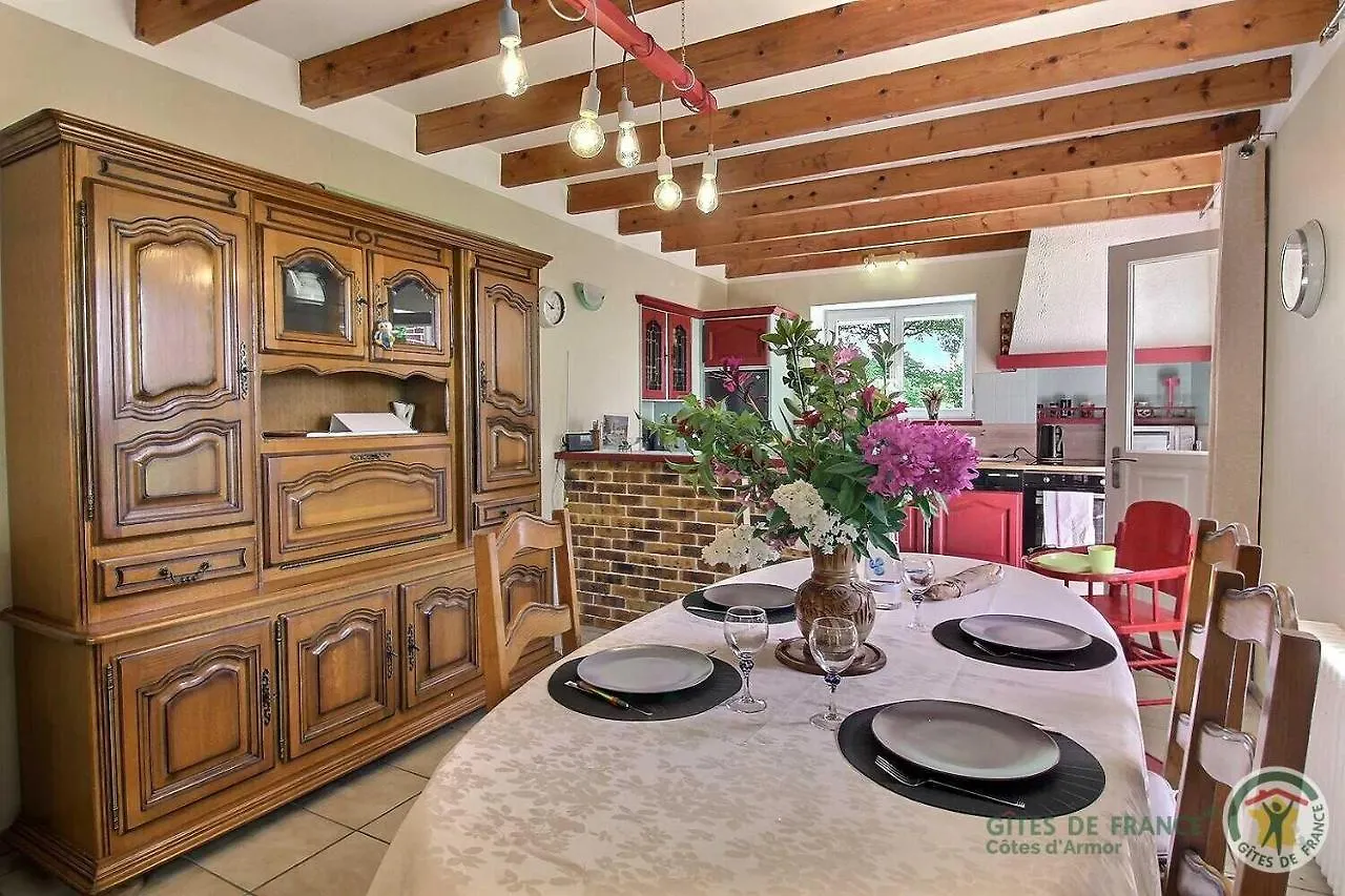 Nyaraló Des Trois Fleurs Villa Plouguenast-Langast Franciaország